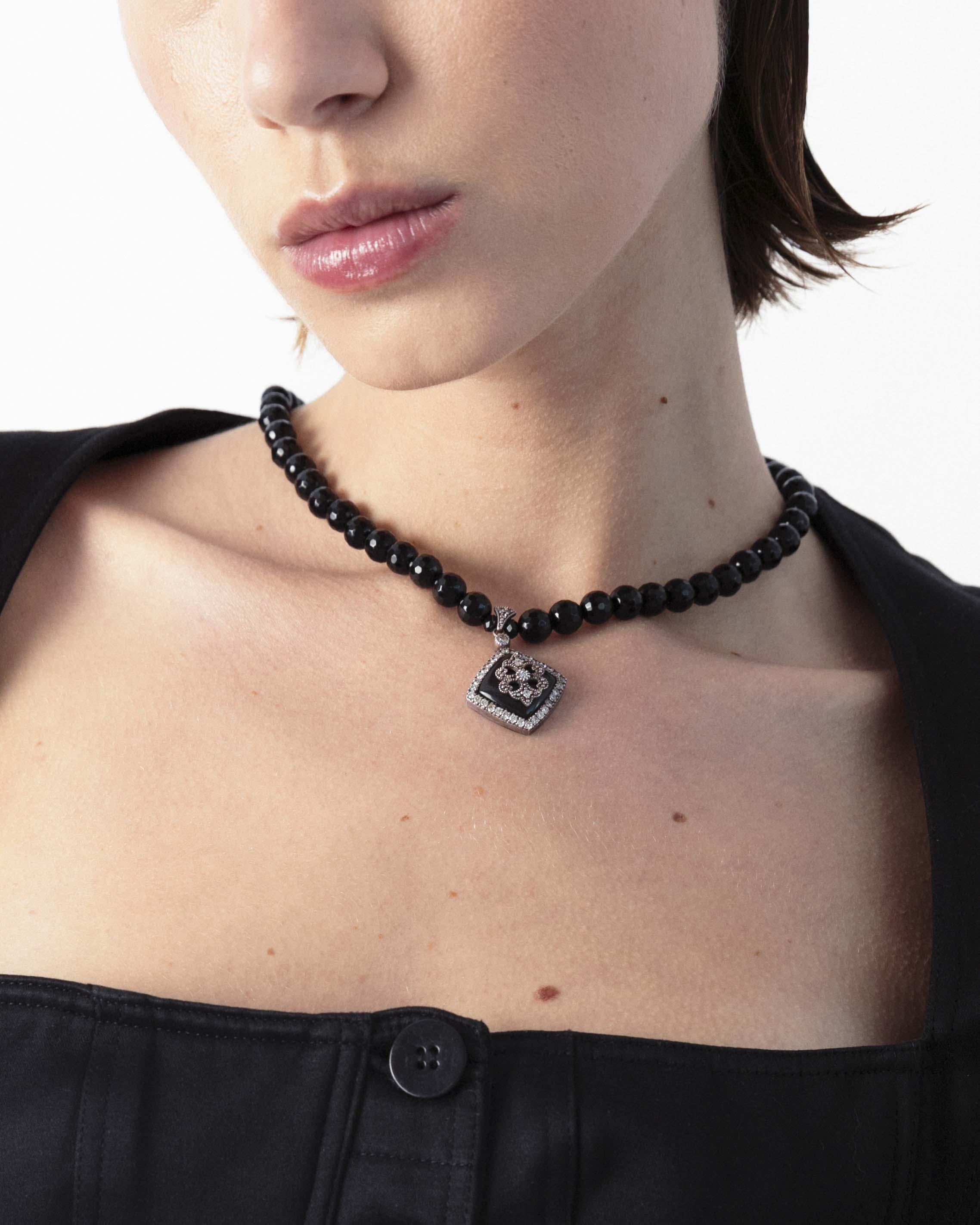 Vintage Black Stones Necklace